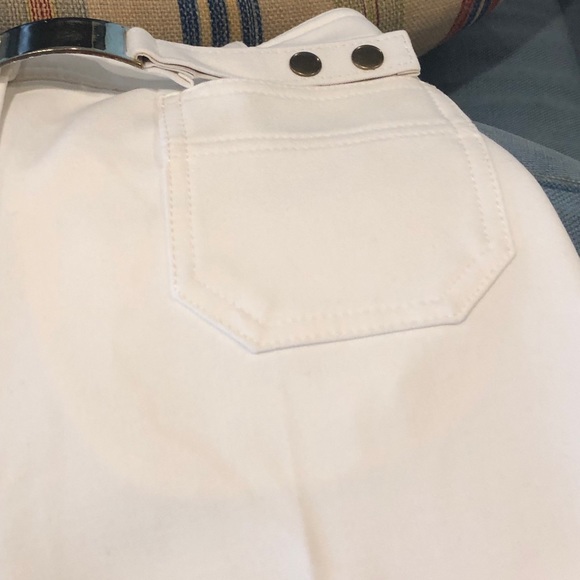 Meet your Posher, Christina - Picture 3 of 3